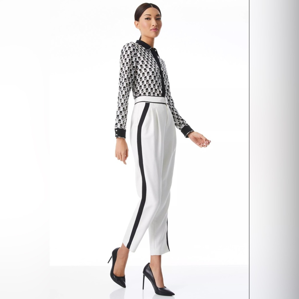 NWT $375 Alice + Olivia Willa Graphic Silk Button-Up Shirt Blouse - Picture 5 of 8